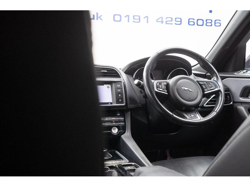 Used Jaguar F-Pace 2018 for sale - 76884511: Photo 37