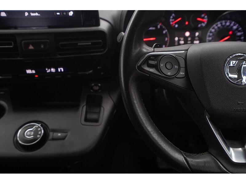 Used Vauxhall Combo Life 2020 for sale - 76659935: Photo 32