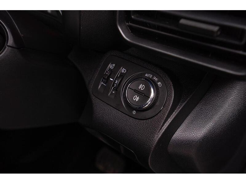 Used Vauxhall Combo Life 2020 for sale - 76659935: Photo 41