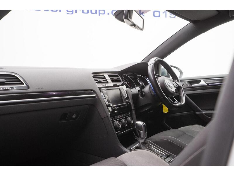 Used Volkswagen Golf 2016 for sale - 77072861: Photo 24