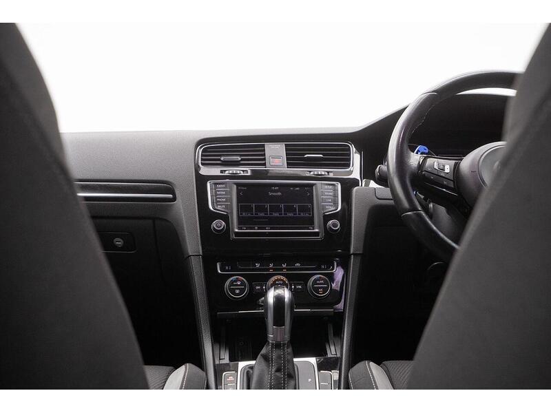 Used Volkswagen Golf 2016 for sale - 77072861: Photo 31