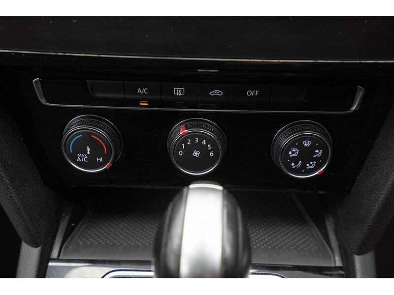 Used Volkswagen Passat 2019 for sale - 76798896: Photo 38