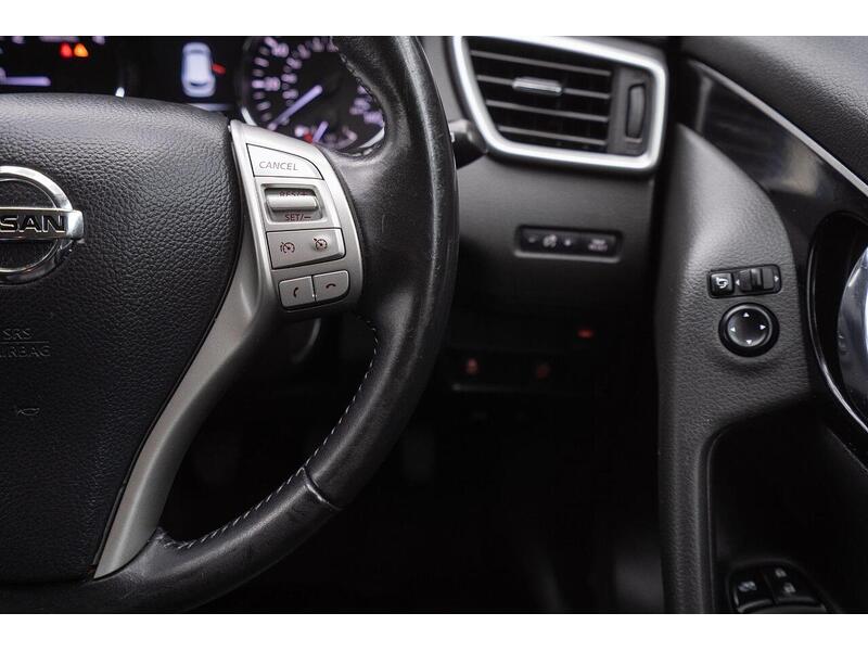 Used Nissan Qashqai 2017 for sale - 76884501: Photo 30