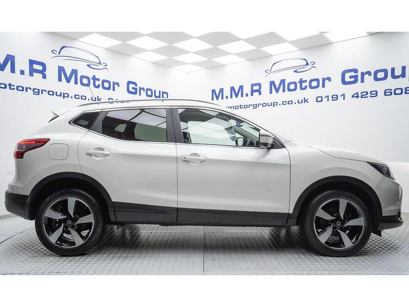 Used Nissan Qashqai 2017 for sale - 76884501: Photo 9