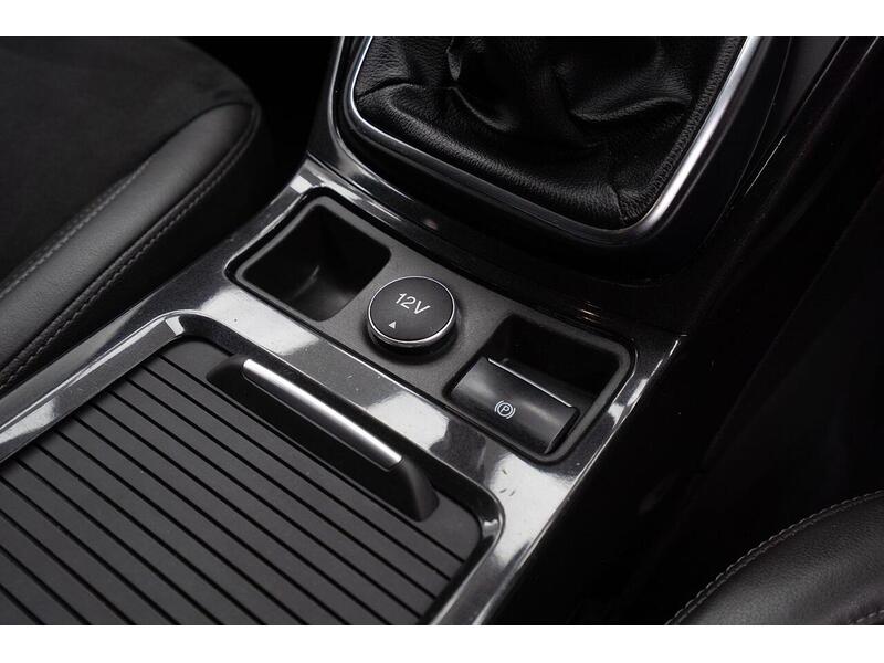 Used Ford Kuga 2017 for sale - 76659941: Photo 37