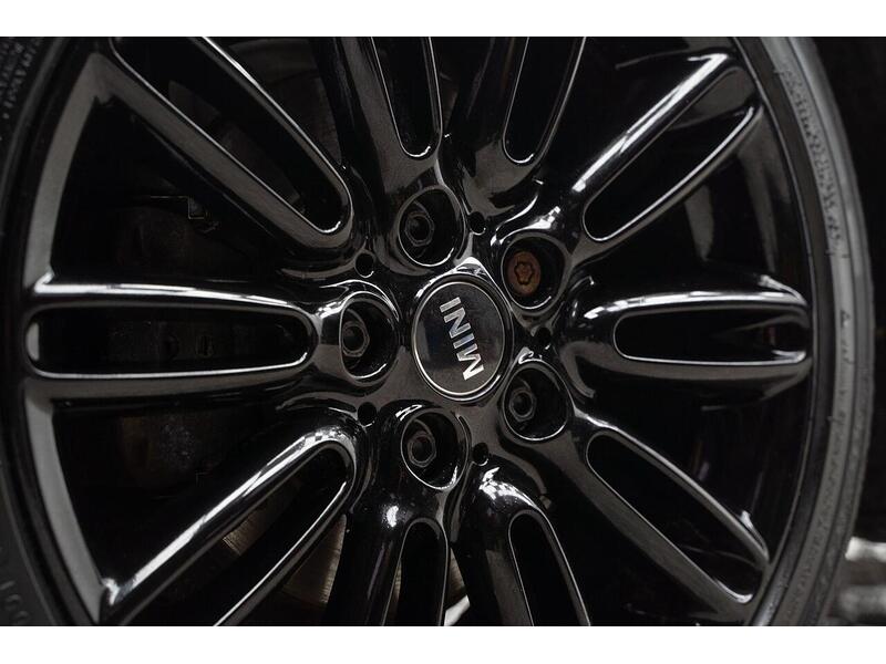 Used MINI Convertible 2018 for sale - 76659907: Photo 32