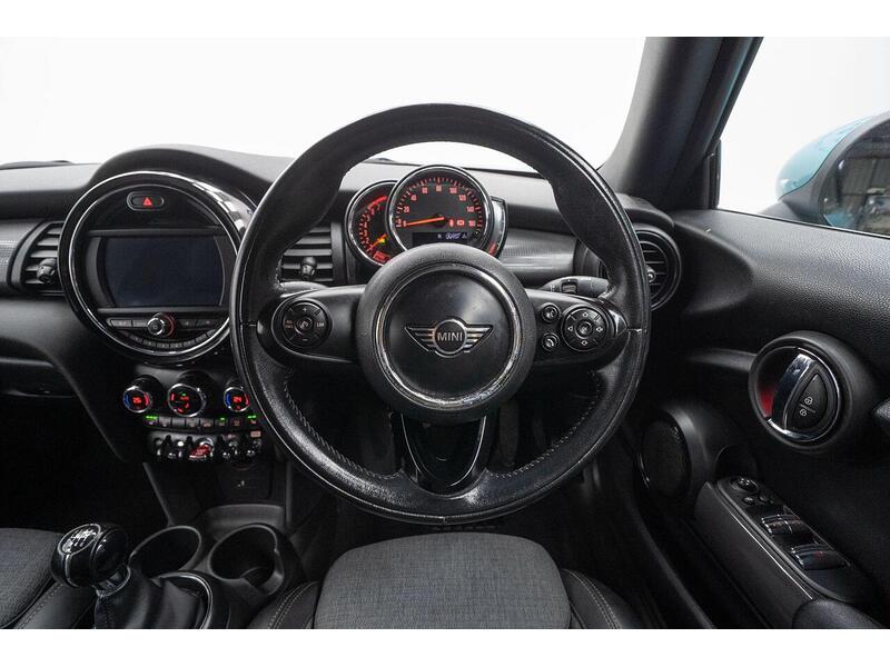 Used MINI Convertible 2018 for sale - 76659907: Photo 41