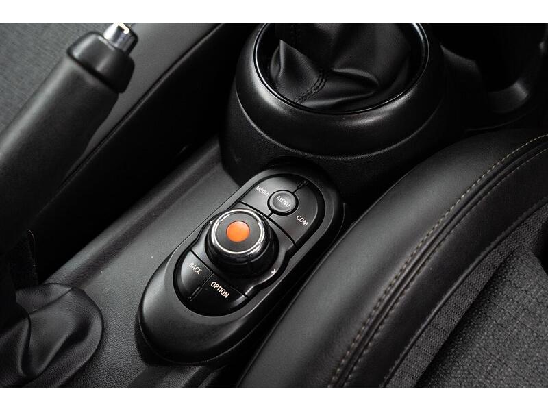 Used MINI Convertible 2018 for sale - 76659907: Photo 48