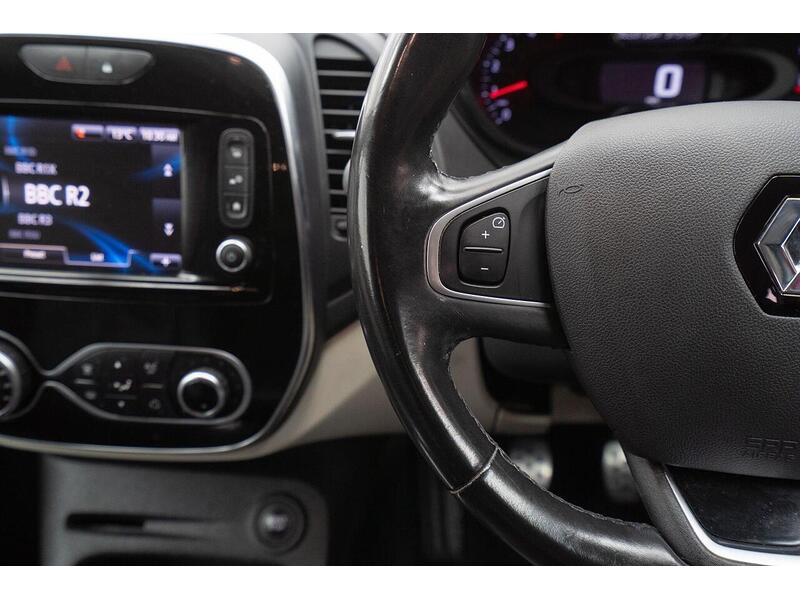 Used Renault Captur 2019 for sale - 76659904: Photo 31