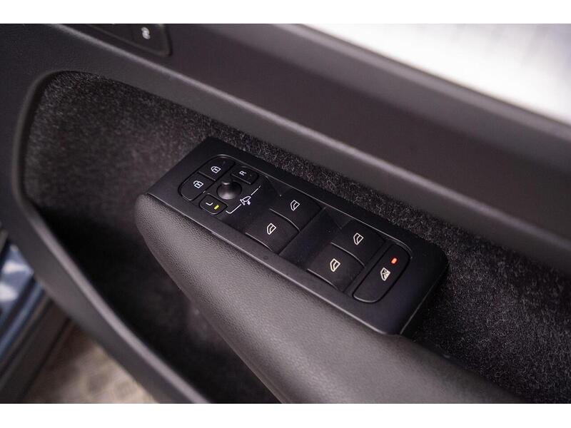 Used Volvo XC40 2019 for sale - 76725130: Photo 38