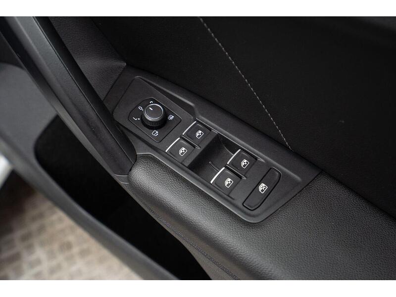 Used Volkswagen Tiguan 2018 for sale - 76659915: Photo 41