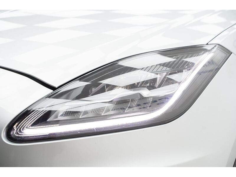 Used Jaguar E-Pace 2019 for sale - 76659973: Photo 19