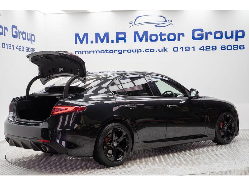 Used Alfa Romeo Giulia 2018 for sale - 76660001: Photo 10