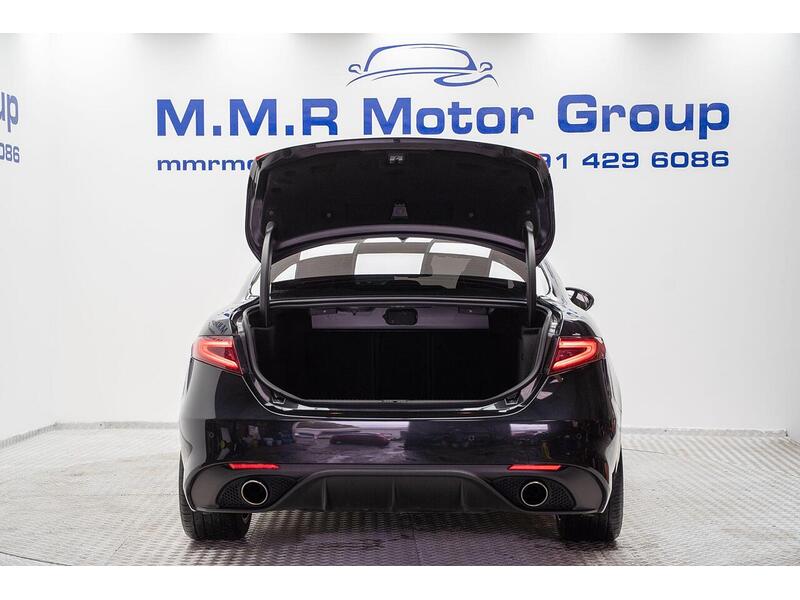 Used Alfa Romeo Giulia 2018 for sale - 76660001: Photo 12