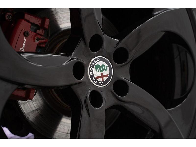 Used Alfa Romeo Giulia 2018 for sale - 76660001: Photo 19