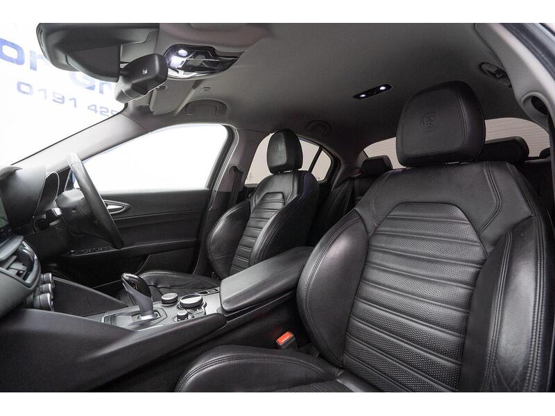 Used Alfa Romeo Giulia 2018 for sale - 76660001: Photo 29