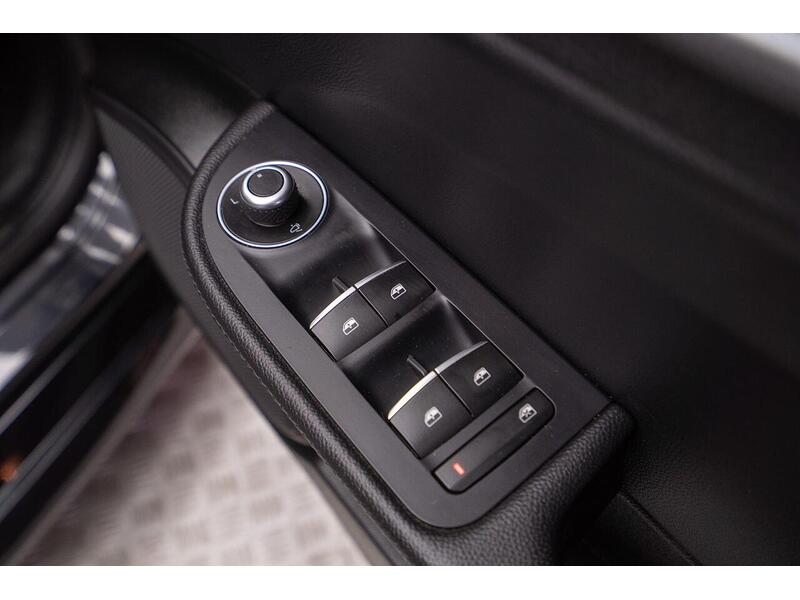 Used Alfa Romeo Giulia 2018 for sale - 76660001: Photo 41