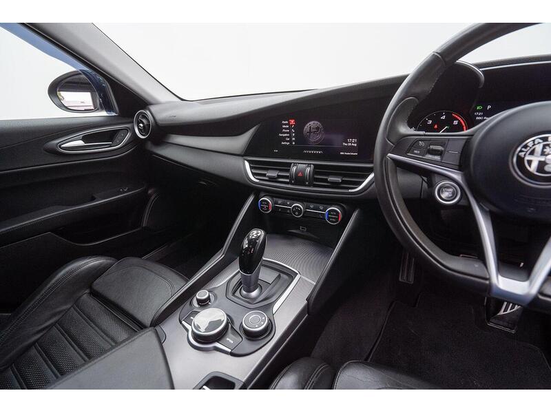 Used Alfa Romeo Giulia 2018 for sale - 76660001: Photo 42
