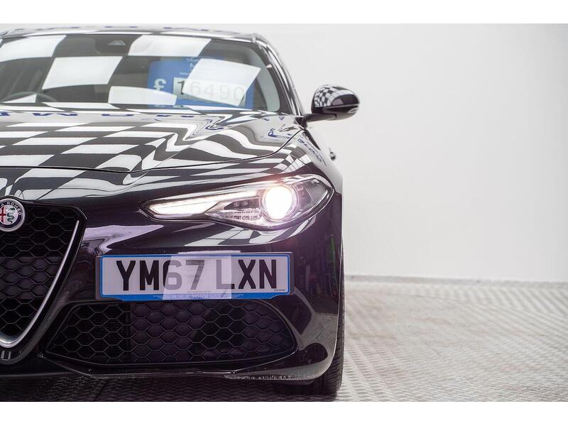 Used Alfa Romeo Giulia 2018 for sale - 76660001: Photo 6