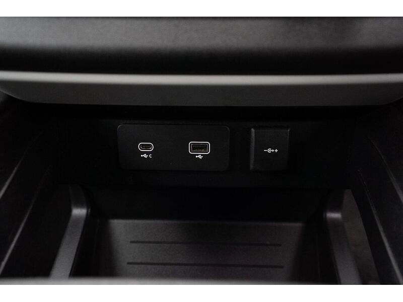 Used Land Rover Defender 2020 for sale - 76659899: Photo 51