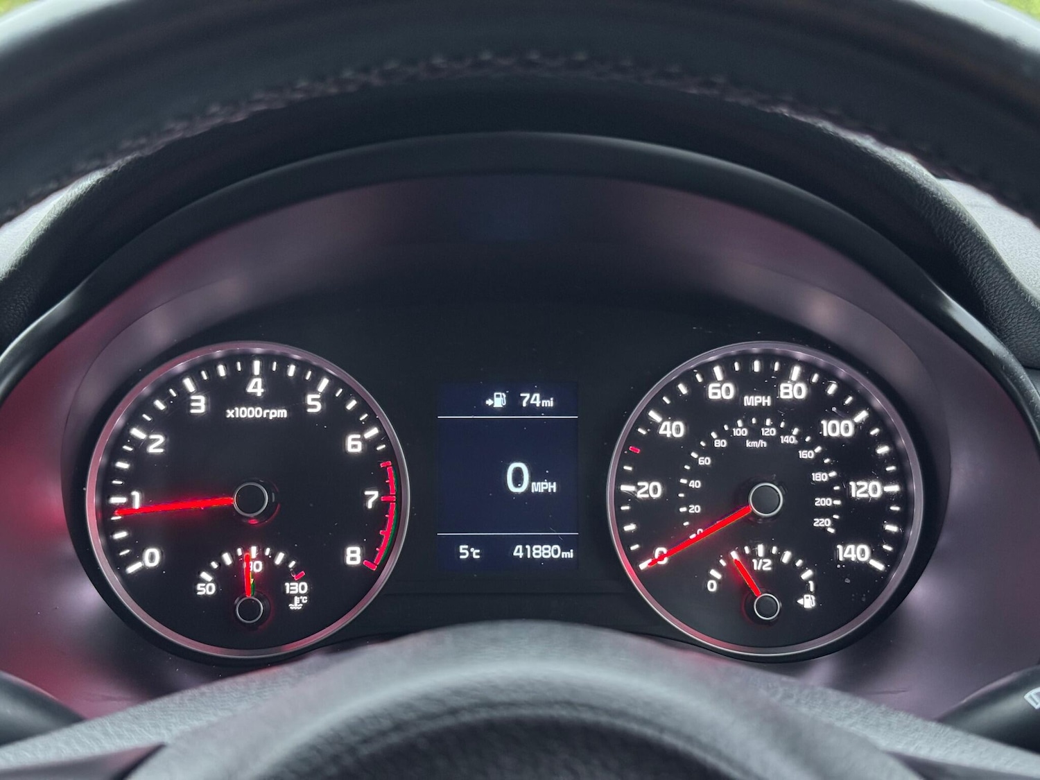 Used Kia Stonic 2017 for sale - 77066646: Photo 41