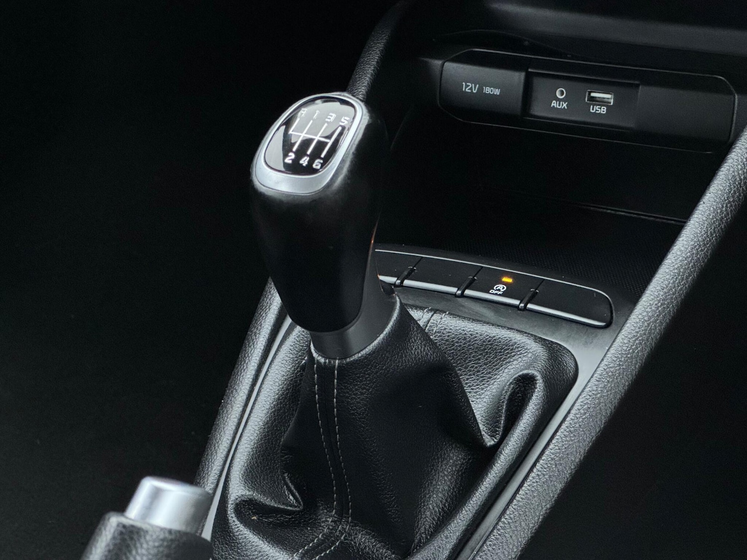 Used Kia Stonic 2017 for sale - 77066646: Photo 46