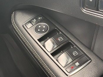 Used Mercedes-Benz E Class 2013 for sale - 79426788: Photo
