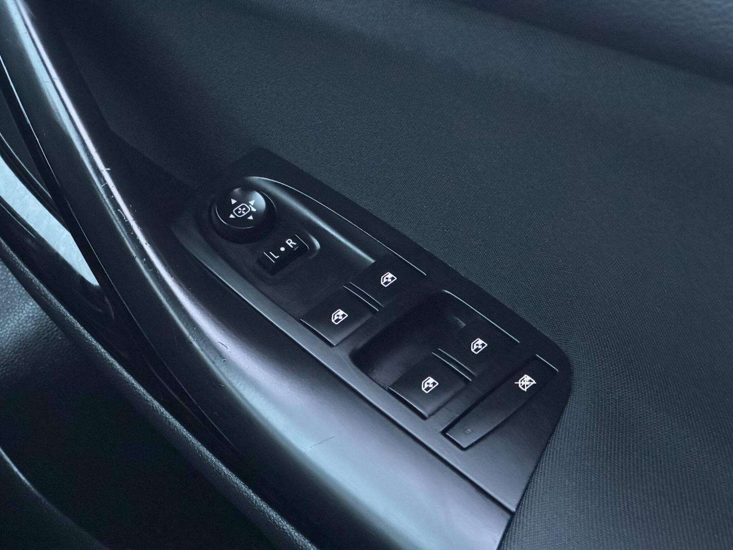 Used Vauxhall Astra 2016 for sale - 77237649: Photo 39