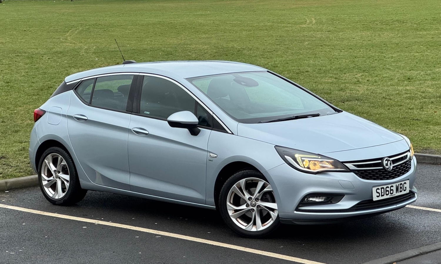 Used Vauxhall Astra 2016 for sale - 77237649: Photo 4