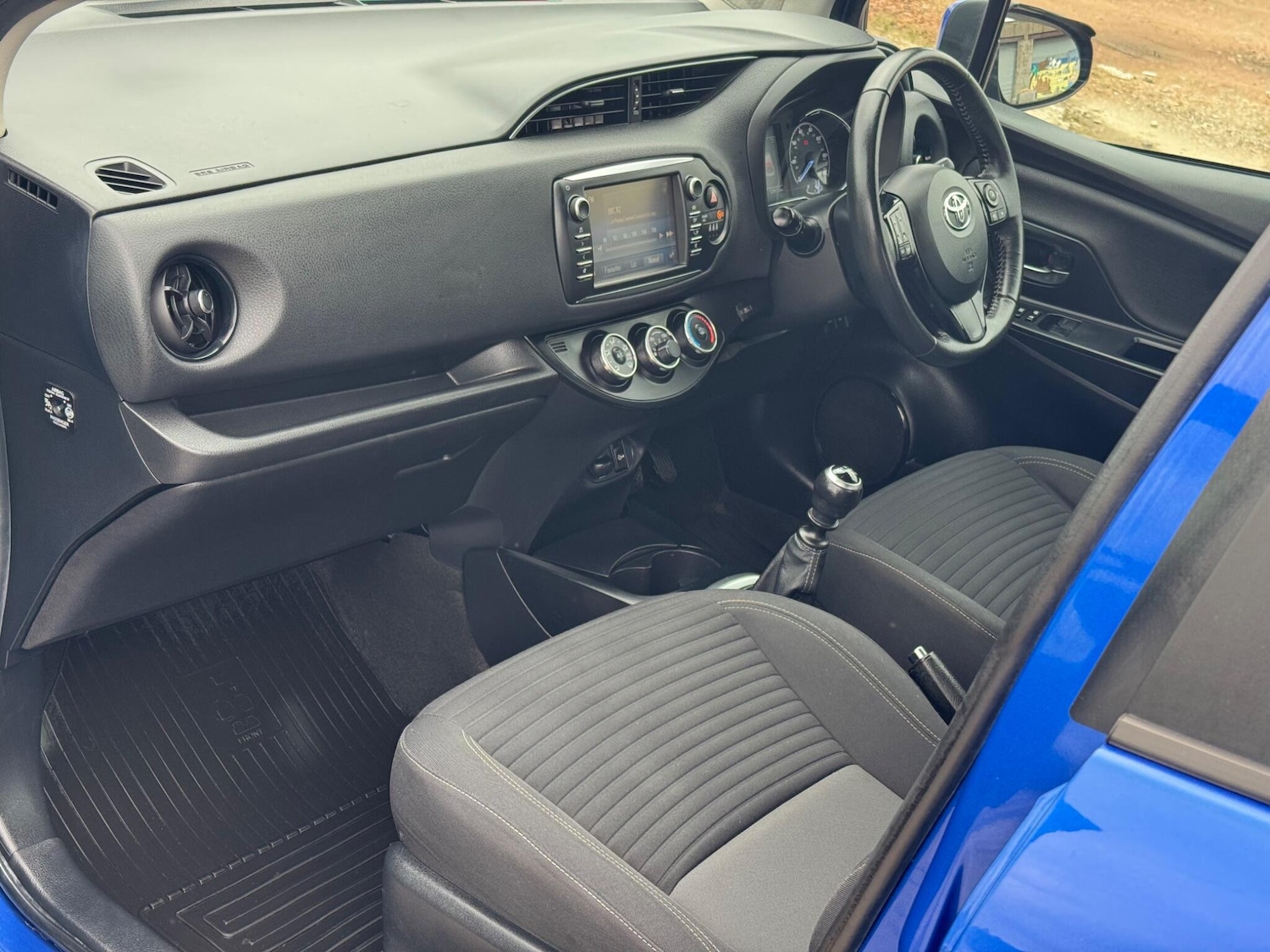 Used Toyota Yaris for sale - 78185421: Photo 22