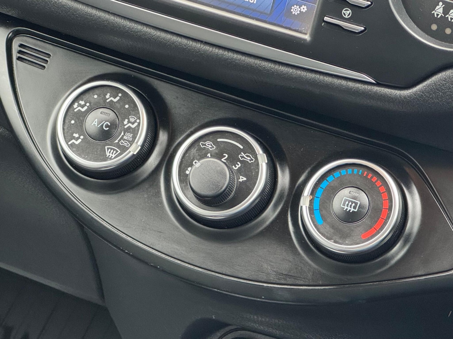 Used Toyota Yaris for sale - 78185421: Photo 32