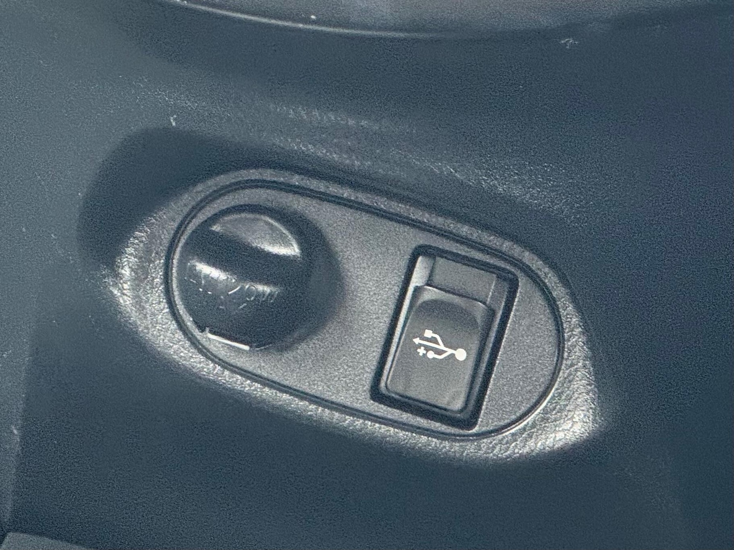 Used Toyota Yaris for sale - 78185421: Photo 33