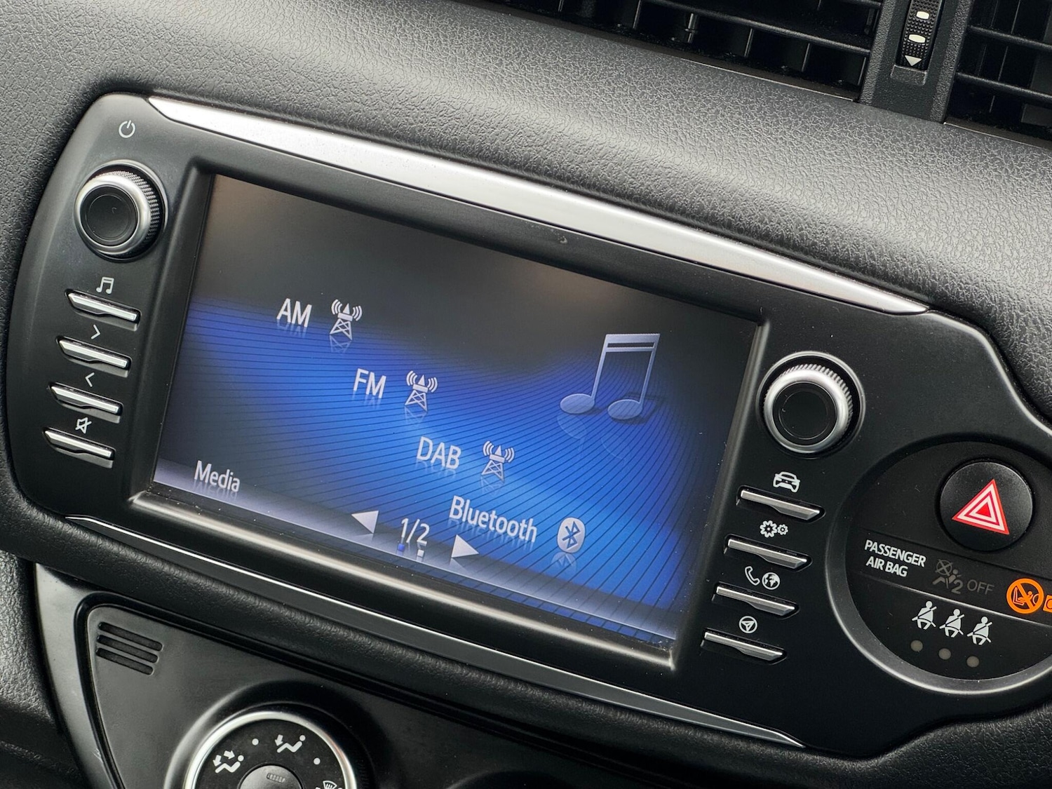 Used Toyota Yaris for sale - 78185421: Photo 37