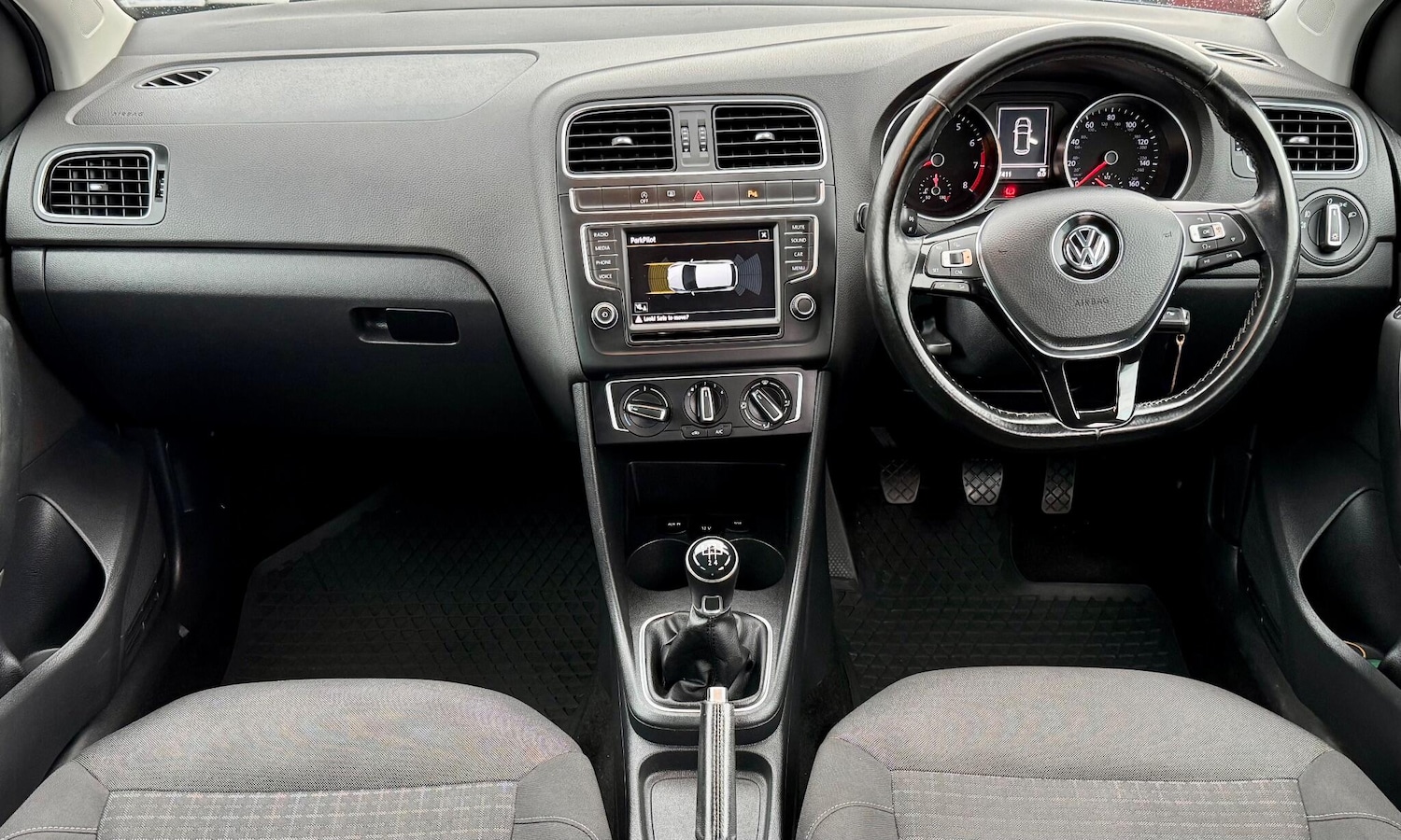 Used Volkswagen Polo 2016 for sale - 76926032: Photo 32