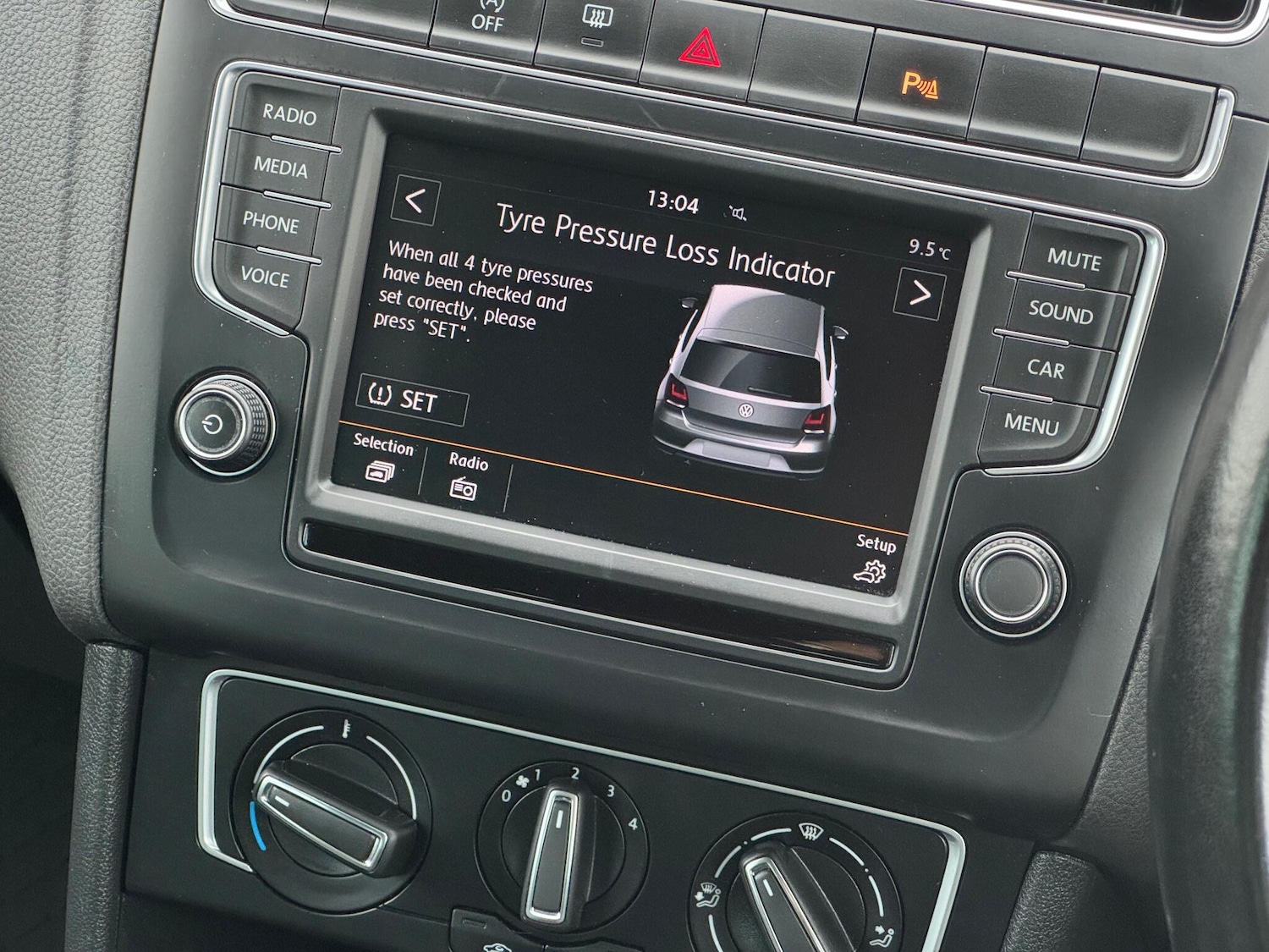 Used Volkswagen Polo 2016 for sale - 76926032: Photo 4