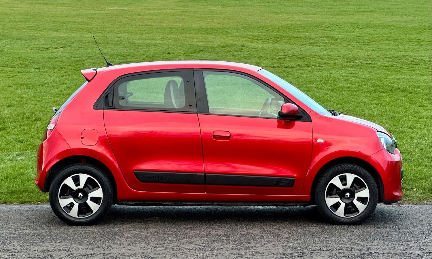 Used Renault Twingo 2018 for sale - 76840735: Photo 13