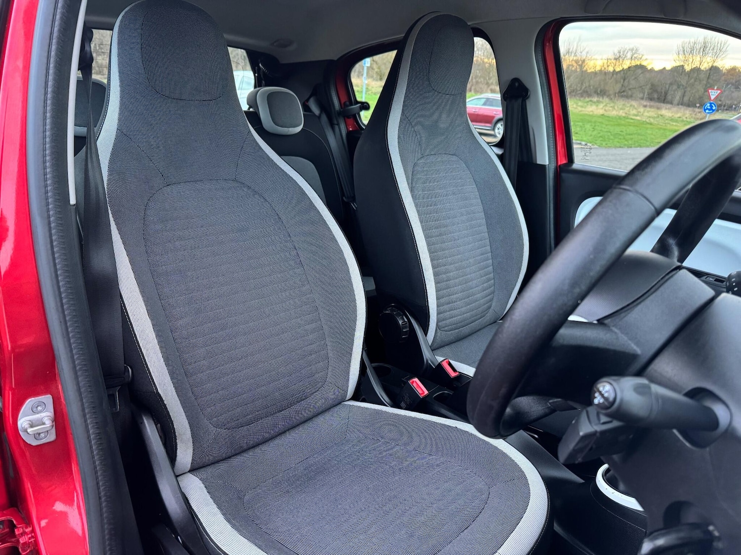 Used Renault Twingo 2018 for sale - 76840735: Photo 19