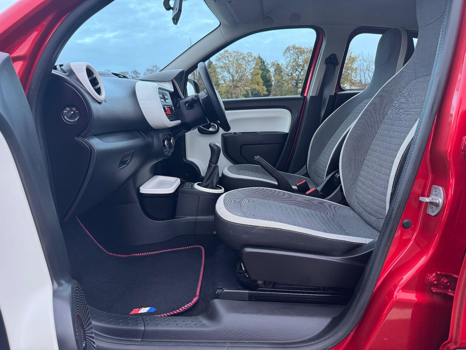 Used Renault Twingo 2018 for sale - 76840735: Photo 22