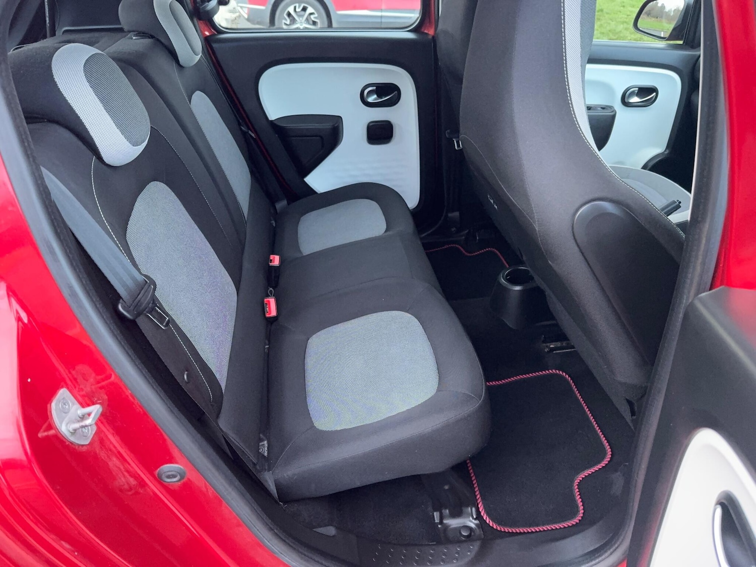 Used Renault Twingo 2018 for sale - 76840735: Photo 25