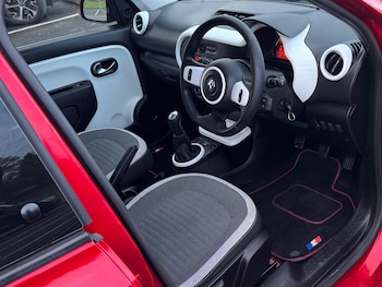 Used Renault Twingo 2018 for sale - 76840735: Photo