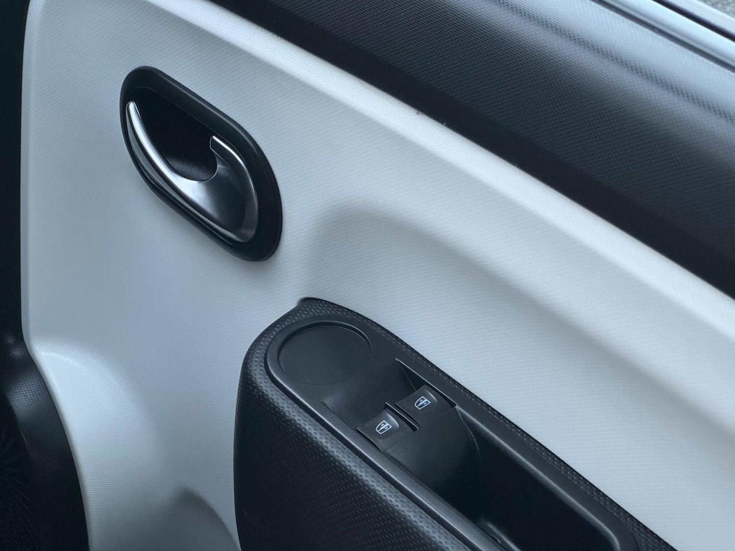 Used Renault Twingo 2018 for sale - 76840735: Photo 35