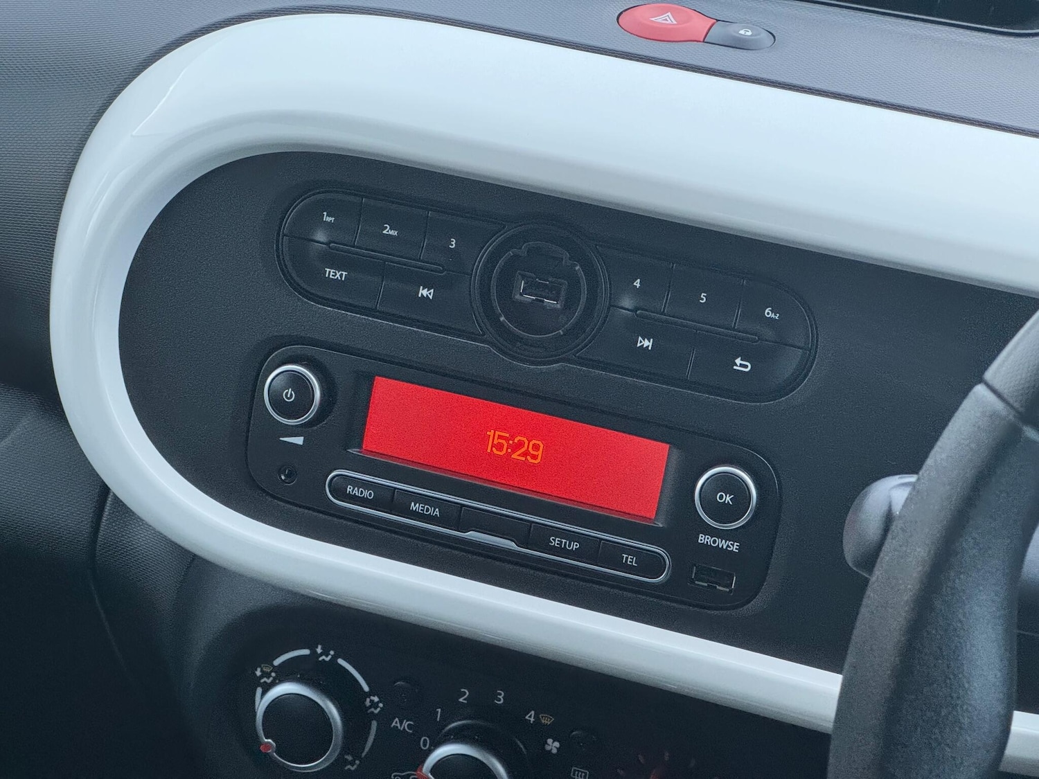 Used Renault Twingo 2018 for sale - 76840735: Photo 39