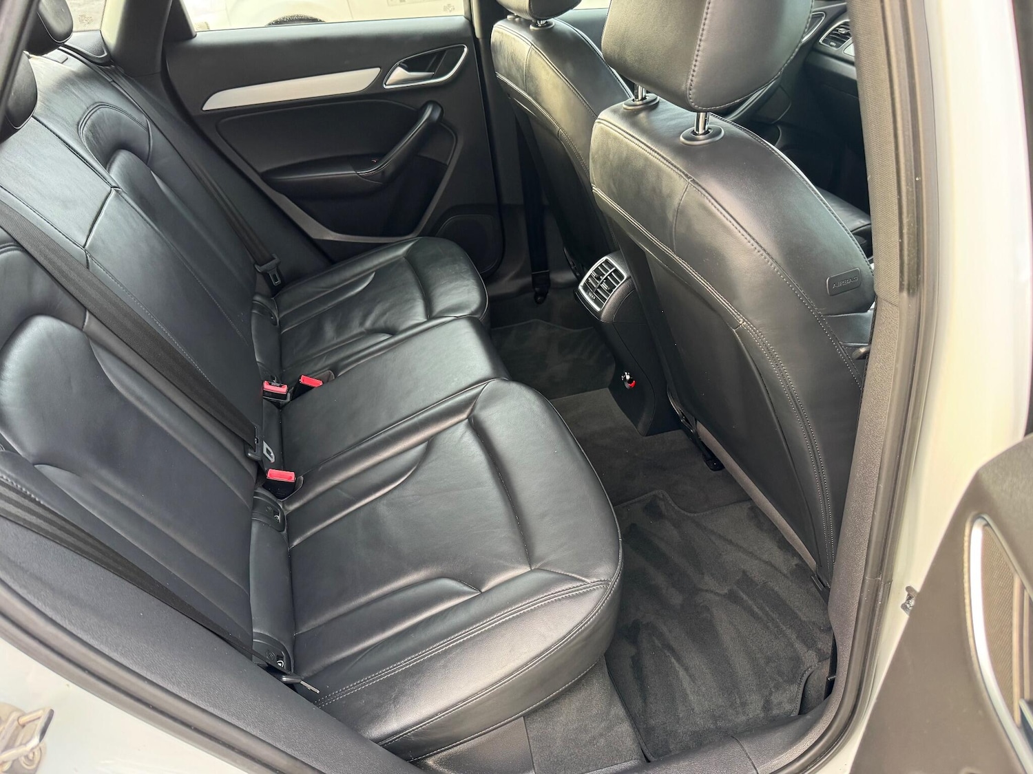 Used Audi Q3 2014 for sale - 76840729: Photo 30