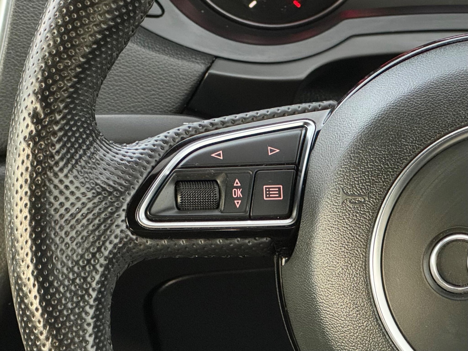 Used Audi Q3 2014 for sale - 76840729: Photo 37