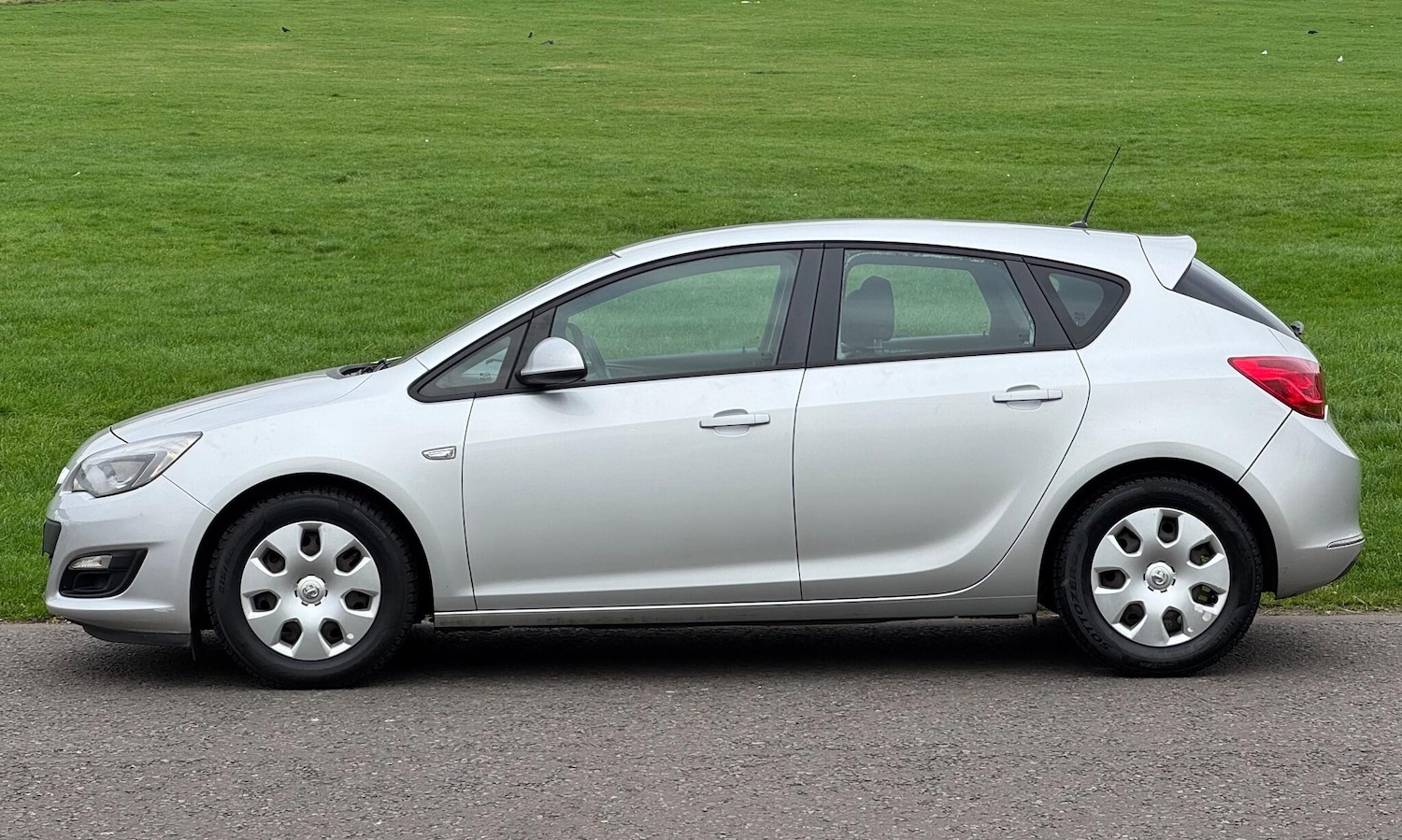 Used Vauxhall Astra 2013 for sale - 76840748: Photo 12
