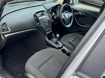 Used Vauxhall Astra 2013 for sale - 76840748: Photo