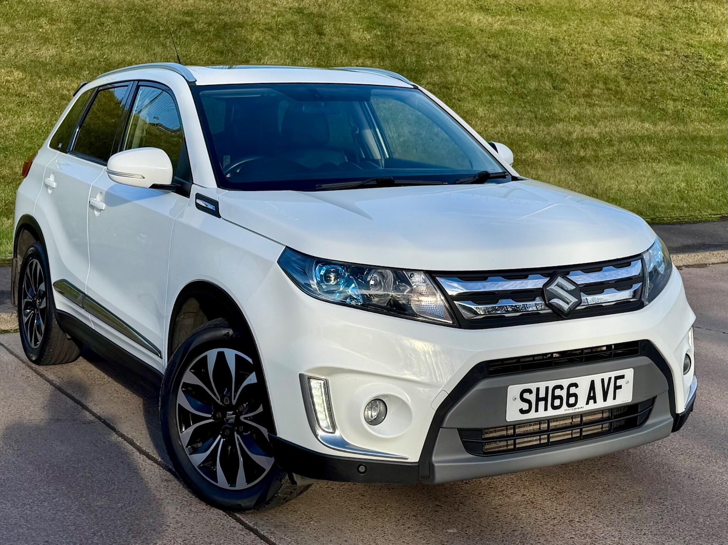 Used Suzuki Vitara 2016 for sale - 76840745: Photo 1