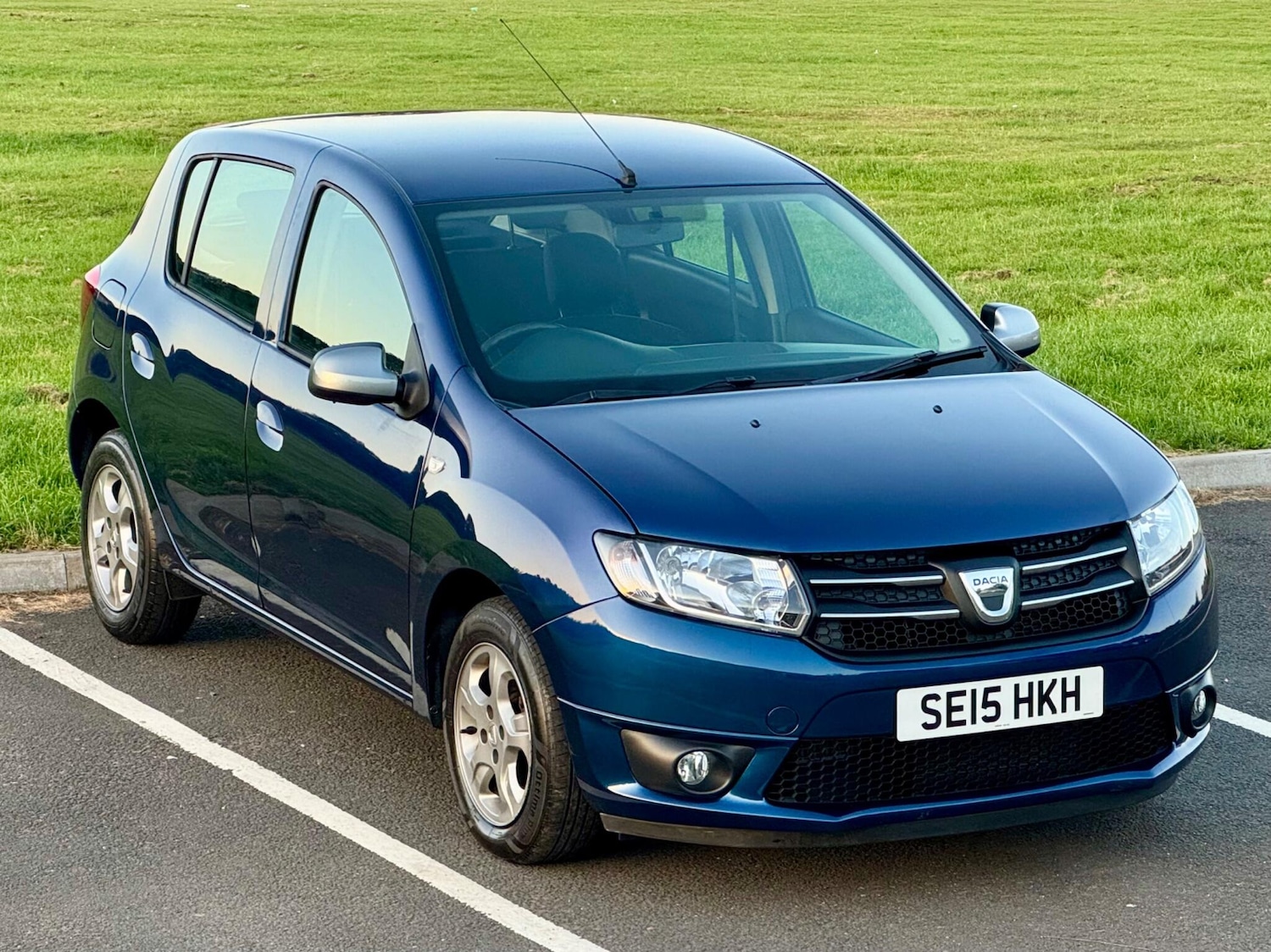 Used Dacia Sandero 2015 for sale - 76840728: Photo 1