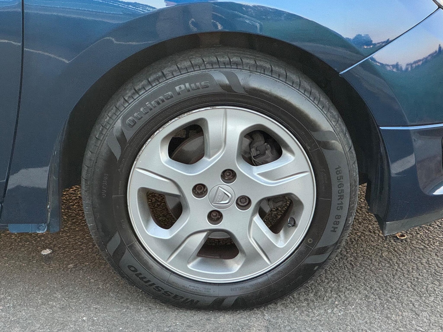 Used Dacia Sandero 2015 for sale - 76840728: Photo 15