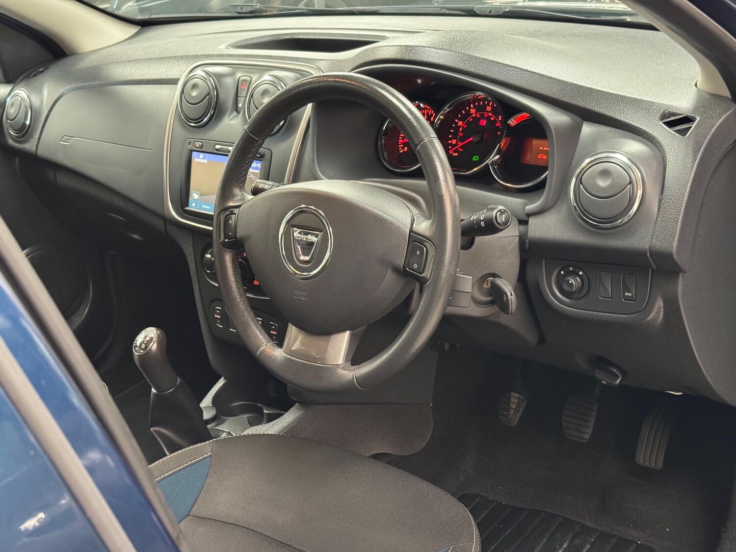 Used Dacia Sandero 2015 for sale - 76840728: Photo 19